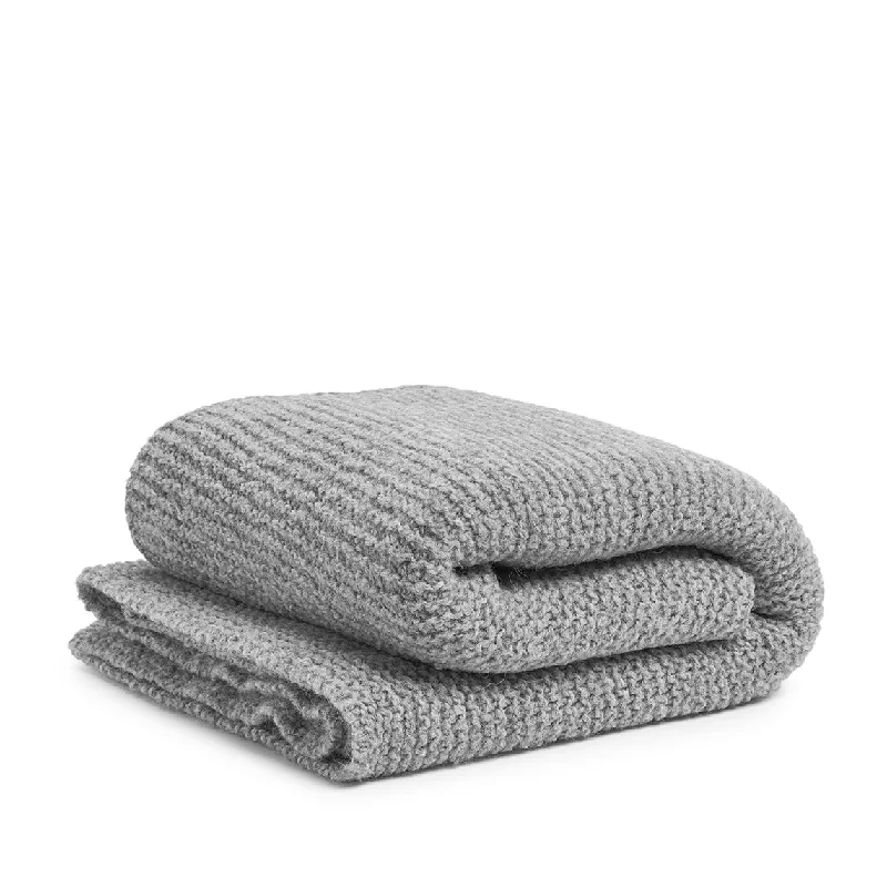 Alpaca knit blanket grey