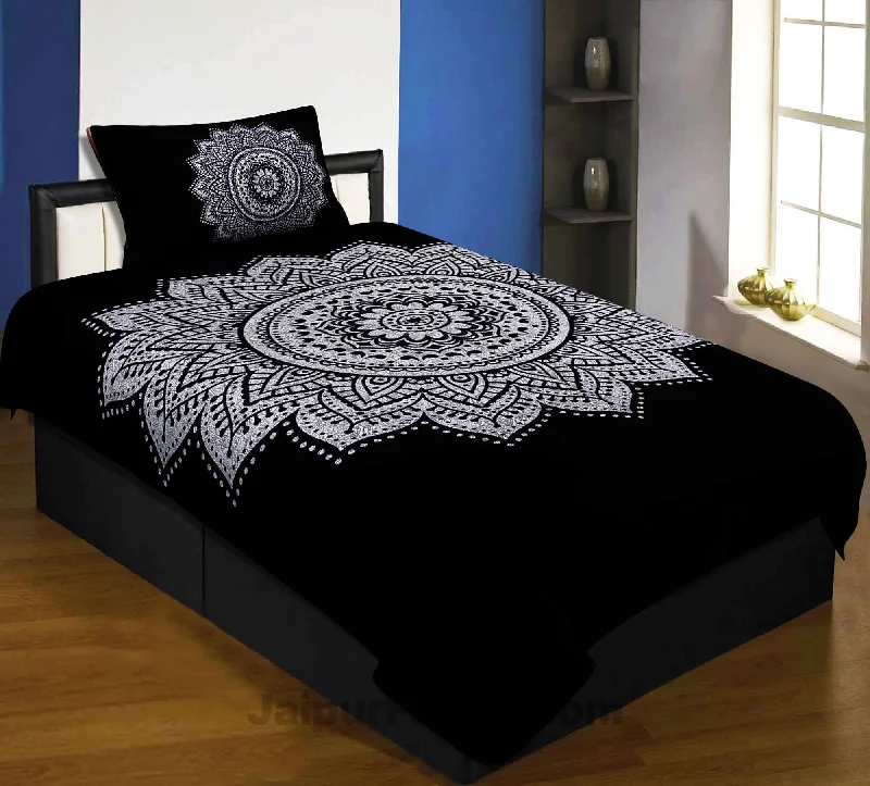 Big Rangoli Print Black & White Pure Cotton Single Bedsheet With 1 Pillow Cover