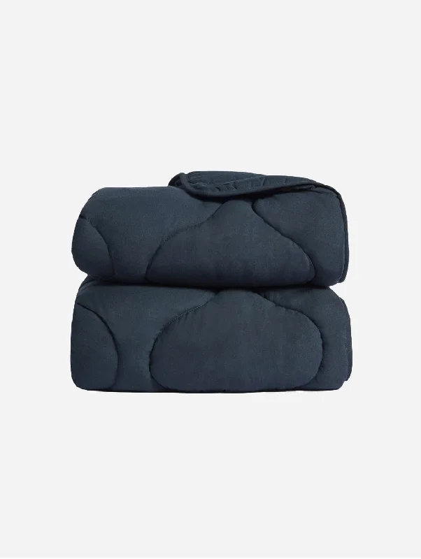 BottleBounce Recycled Snuggle Blanket | Navy