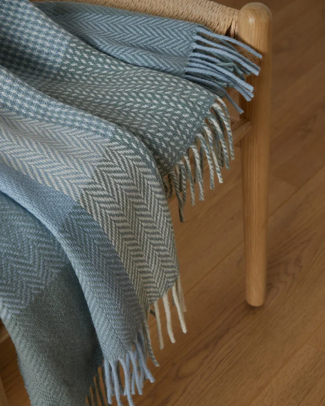 Foxford Tara Extra Large Cashmere and Wool Throw