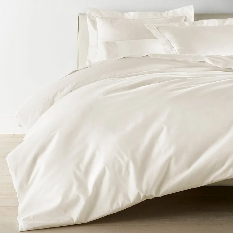 Lyric Percale Bedding in Ivory by Peacock Alley