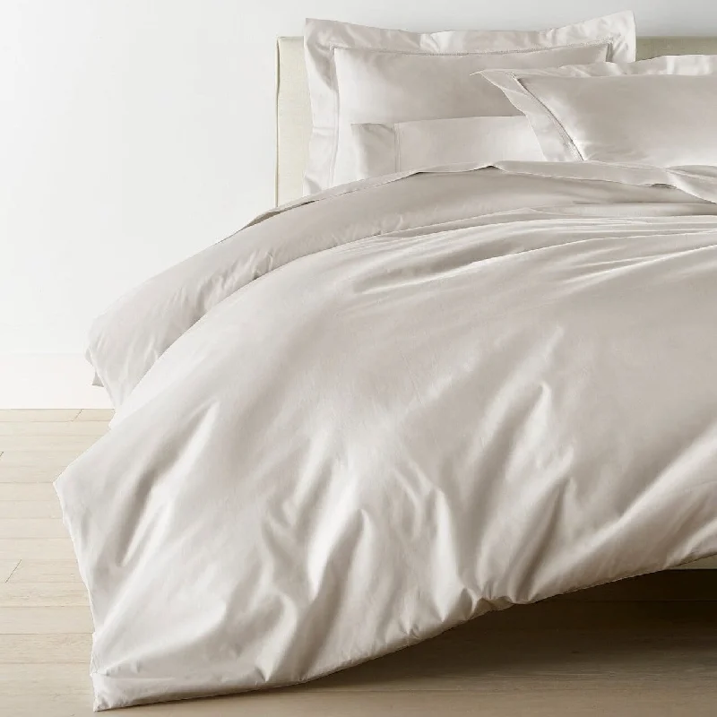 Lyric Percale Bedding in Platinum by Peacock Alley